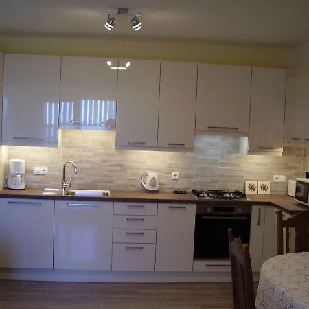 Water View Brand New Apartment, Short Stroll To Beach, Peaceful! Kosljun Exterior photo