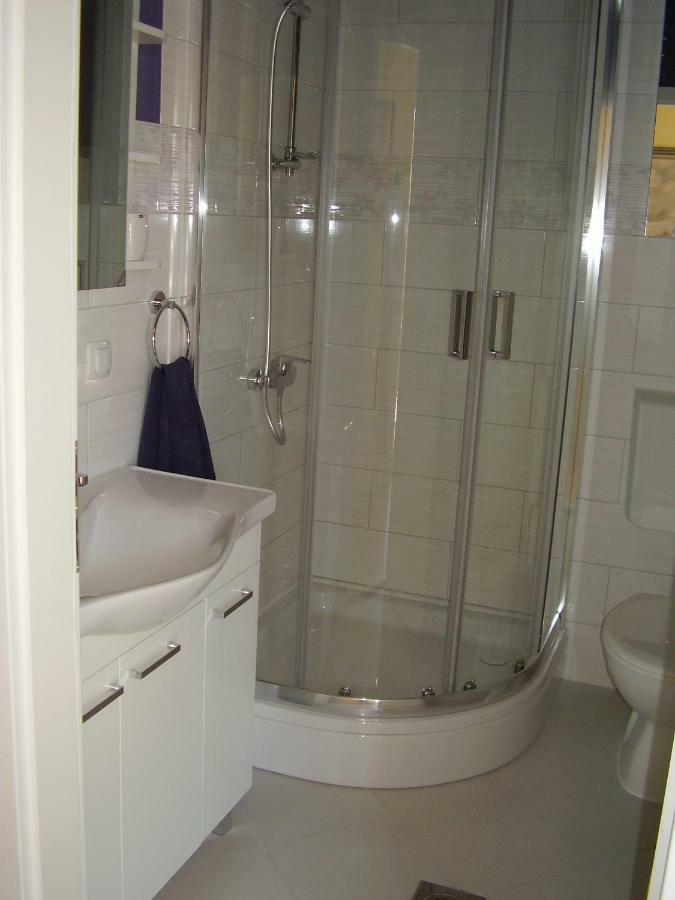 Water View Brand New Apartment, Short Stroll To Beach, Peaceful! Kosljun Exterior photo